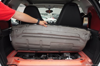 2015款smart fortwo 1.0 MHD 炫闪特别版