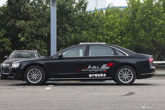 2014款奥迪A8L 3.0T自动45TFSI quattro专享型