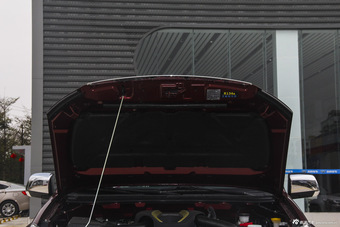 2015款五十铃D-MAX 2.5T手动四驱基本型