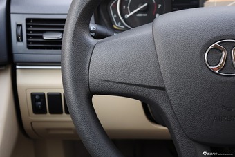 2015款绅宝D20两厢1.3L手动乐活版