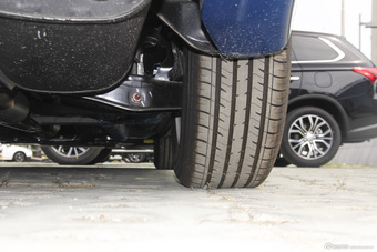 2016款翼神1.8L 手动黑白复刻版