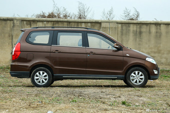 2014款五菱宏光S 1.2L手动舒适型