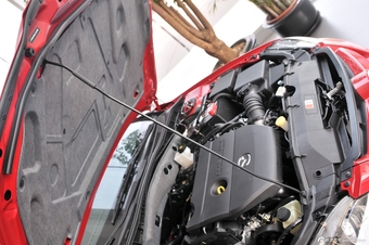 2013款马自达6 2.0L自动时尚型