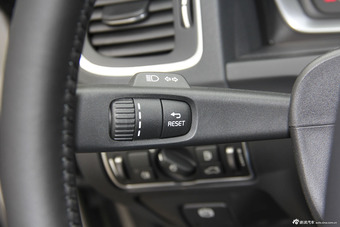 2016款沃尔沃S60L 1.5T自动 T3智行版