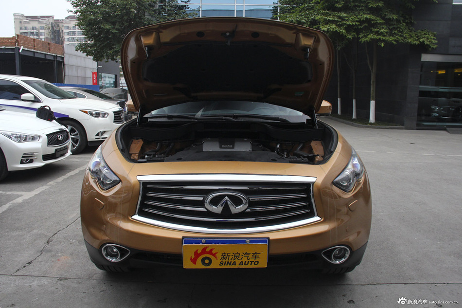 2013款英菲尼迪QX70 3.7L超越版