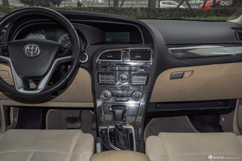 2012款中华V5 1.5T自动四驱豪华型