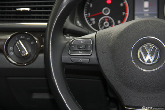 2014款帕萨特2.0T DSG御尊导航版