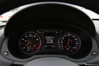 2015款奥迪Q3 35TFSI舒适型