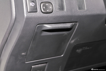 2013款锐志2.5V自动尚锐版