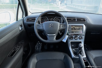 2016款雪铁龙C4世嘉1.6L手动豪华型