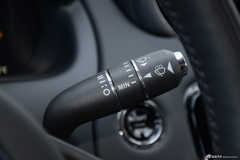 2016款捷豹XJL 3.0L自动SC四驱全景商务版