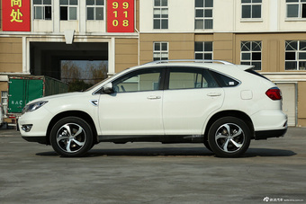 2015款比亚迪S7升级版2.0T自动旗舰型