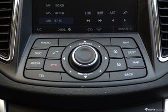 2016款奔腾B90 1.8T自动尊贵型十周年纪念版