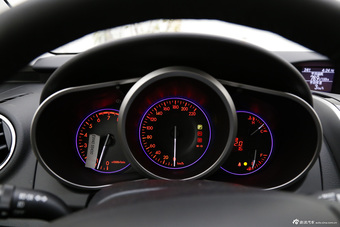 2014款马自达CX-7 2.5L自动两驱时尚版