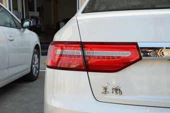 2016款东风A9 1.8T自动豪华型