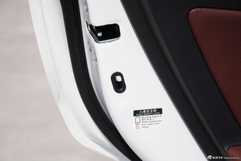 2015款比亚迪S7 1.5T手动尊贵版