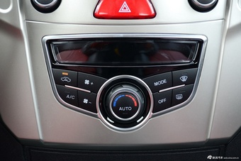 2016款哈弗H1 1.5L自动舒适型红标