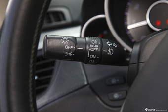 2012款讴歌ZDX 3.7L自动标准版