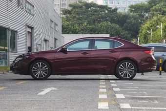 2015款讴歌TLX 2.4L自动豪华版