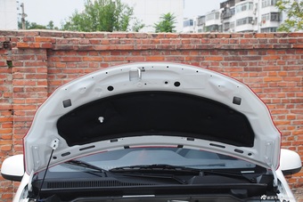 2015款奥拓1.0L自动限定版