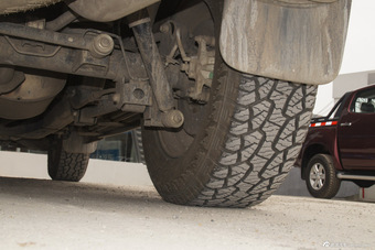 2015款五十铃mu-X 3.0T自动尊享型7座