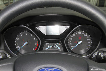 2015款福克斯两厢1.6L自动舒适型