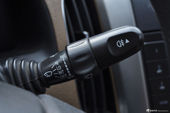 2013款宝骏630 1.5L手动精英型