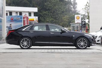 2016款凯迪拉克CT6 3.0T自动40T铂金版