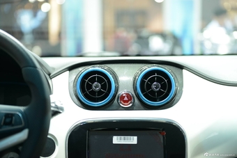 2015上海车展：江淮iEV5