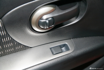 2013款骊威劲锐1.6XL CVT舒适版