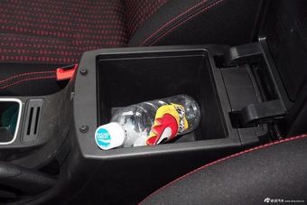 2015款 宝骏560 1.8L手动舒适型