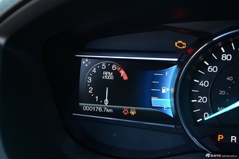 2016款探险者2.3T自动精英版