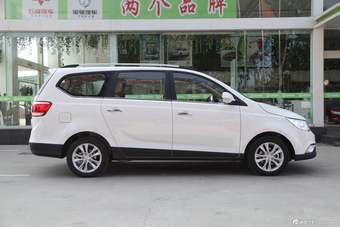 2014款宝骏730 1.5L手动舒适型