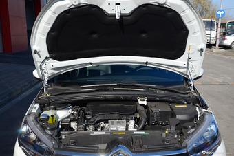 2016款雪铁龙C4世嘉1.2T自动THP豪华型