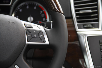 2015款奔驰ML400 4MATIC豪华型