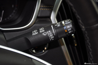 2015款凯迪拉克SRX 3.0L自动领先型