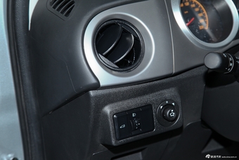 2012款中华H230 1.5L手动舒适型