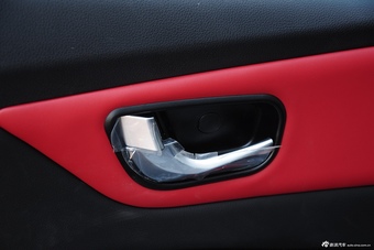 2015款哈弗H1 1.5L自动尊贵型