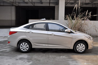 2014款瑞纳1.4L手动智能型