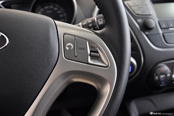 2013款北京现代ix35 2.0GLS 自动两驱智能