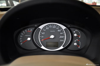 2013款途胜2.0L两驱自动舒适