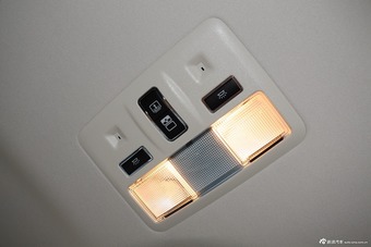 2015款捷豹XJL80周年版