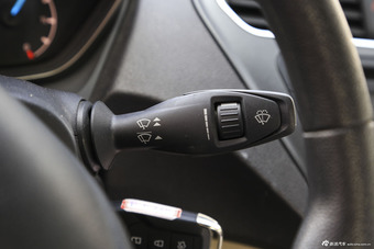 2015款福睿斯1.5L自动舒适型