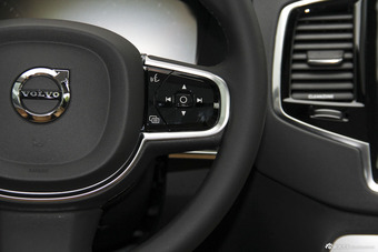 2015款沃尔沃XC90 2.0T自动 T6智逸版7座