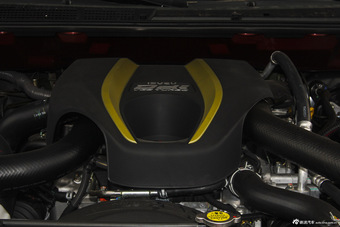 2015款五十铃D-MAX 2.5T手动四驱基本型