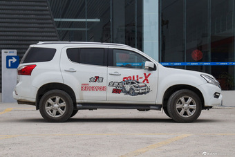 2015款五十铃mu-X 3.0T自动尊享型7座