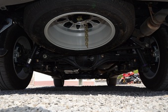 2016款驭胜S350 2.0T自动两驱汽油超豪华版5座