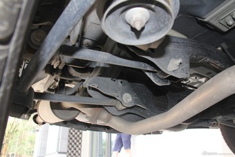 2014款比亚迪S6 1.5TI手动旗舰型图片