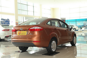 2013款嘉年华三厢1.5L手动风尚型