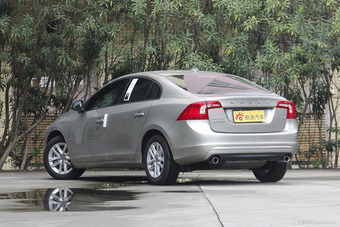 2016款沃尔沃S60L 1.5T自动 T3智行版